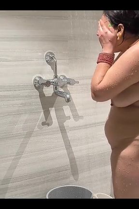 Desi Girl Puja Baby Take Morning Shower
