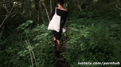 Lustery Submission 732 big cock blowing amateur in public woods BBC