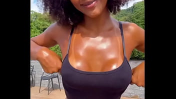 Olha que del&iacute_cia esse bronze amor, imagina peladinha