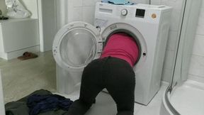 Stuck in the washing machine MP4 HD 720p