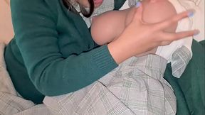 j&oacute_venes estudiantes haciendo tr&iacute_o con su profesor por mejores calificaciones. Cogiendo con mi amiga Britney de Tantaly