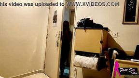 PEGUEI O MARIDO INFIEL COM A AMIGA PUTA E TUDO ACABOU EM MENAGE- I CAUGHT THE UNFAITHFUL HUSBAND WITH THE WHORE FRIEND AND IT ALL ENDED IN MENAGE-