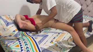 mi hermanastra  me llama al cuarto y me la follo bien rico y duro hasta correrme