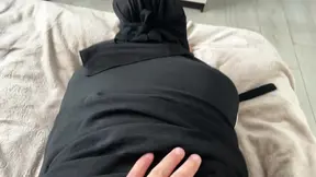 Arab cleaning lady arouses client with her tight pussy without panties