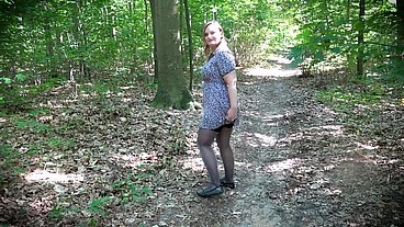 BANGED IN THE WOODS - CUM-PUSSY INCLUDED - German Teen Lina