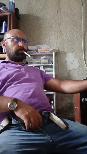 Master Bear Cums with a Cigarette in His Mouth