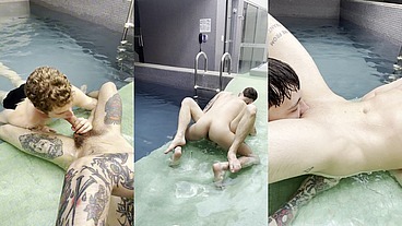 FUDENDO HOMEM TRANS NA PISCINA DO HOTEL