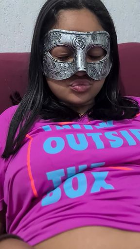 Sucking the Pussy of the Naughty Wife Sa Vanessinha