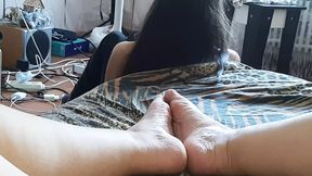 I fondle my sizable booty next to my stepsister reading, oblivious to my anal&#x1F44C; teasing - Gay fantasy