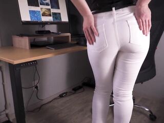 Worship My Ideal Booty In High Weisted Jeans