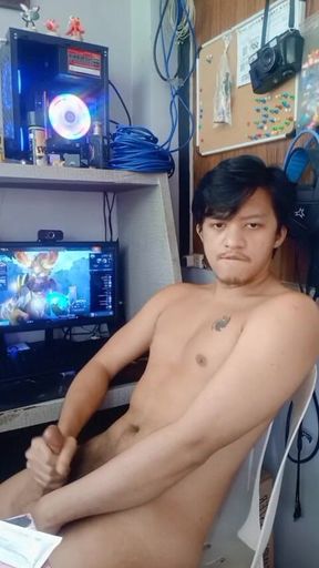 Hot Pinoy Boy Taste Himself