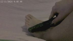 come play with me!! Im horny babe, dildo and feet play!!