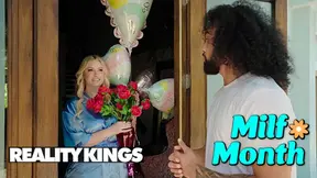 Curvy Jenna Starr Is All Alone On Mother's Day Until James Rings Her Bell Ready To Satisfy Her Needs - Hot Videos
