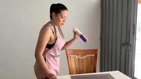 As an Excuse to Fuck My Little boyfriend I Pretend to Get Stuck so He Can Put His Huge Cock in Me