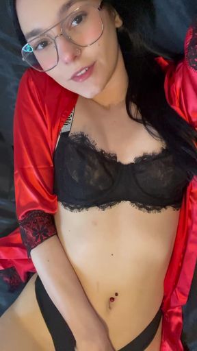 Babe tease shows her hot body