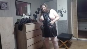 Black Lacquer Apron
