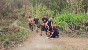 Mostrei para meus amigos o parque da putaria