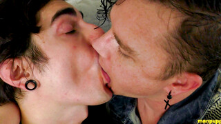 Hot Gay Kissing With Johnny  Leo - Johnny Mercy  Leo Blue