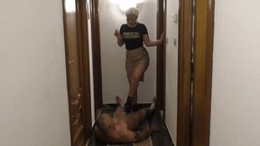 Lady Latisha - First Versace Bootjob in Genua - Full HD