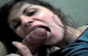 Safada pagando boquete  dando a bucetinha