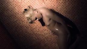 ”Latin Hot Girl Lara Tinelli Masturbates Passionately In The Bathtub”