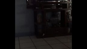 Me follo a jovencita teen cuando busca ropa m&iacute_a en la lavadora termina follada