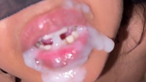 Sexy Sensual Mother-in-law Was Licking Son-in-law's Penis and Eating It.