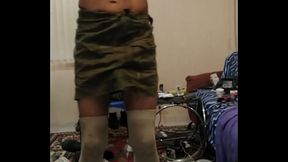 Aqu&iacute_ prob&aacute_ndome una ropita y crey&eacute_ndome toda una puta  sissyi fagot