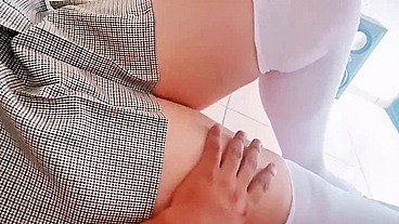 Mi primera vez chupando polla y dejándome coger por mi pofe