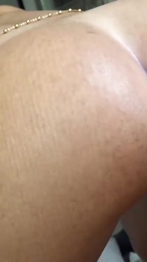 I knew this THICK BIG ASS BLACK HOTTIE wanted Miami bad enough... guess her BOYFRIEND couldnt afford it   Clip 1