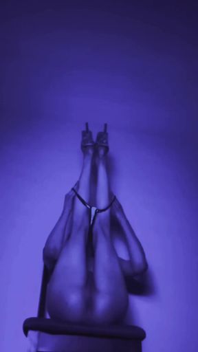 Trans stripper takes stage at link in bio
