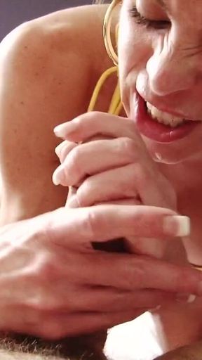 Fashion model gone bad handjob