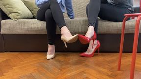 LEGS CROSSED SHOEPLAY AND FOOTSIE ON A COFFEE BREAK - MOV MOB