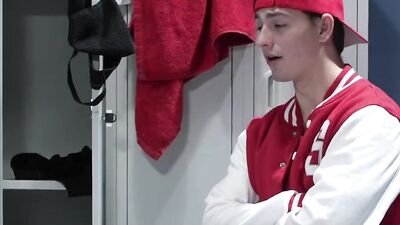 Masyn Thorne and his buddy are barebacking in the dormitory