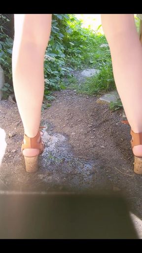 Finally Summer! Some New Outdoor Pee Is Coming