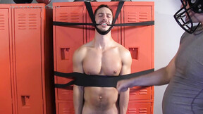 Strapped Bryan Cole Gets Sucked By Hunk Drake Jaden