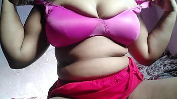 Bhabhi Ne Apni Choot Me Ungli Daal Kar Maza Liya Chudaai Ka DesI iNDIAN sEX XxX Videos