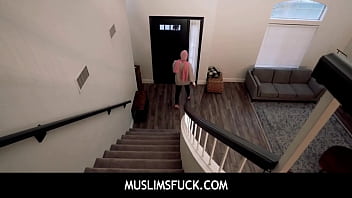 MuslimsFuck  -  Blind Date With A Hijab Hoe