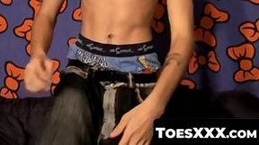 ToesXXX.com - Petite foot lover Wiley's sensual on-camera masturbation session