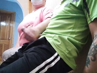a stranger jerks off to me in the corridor of the polyclinic