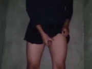 Jovencita trans se mastuba en casa en construccion