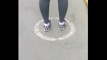 culona usando hilo