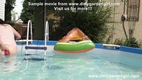 Dirtygardengirl &ndash; anal fisting &amp; prolapse in swimming pool