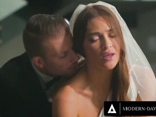 MODERN-DAY SINS - Groom FREE USES Hawt Bride Gizelle Blanco In Front Of Their Witnesses