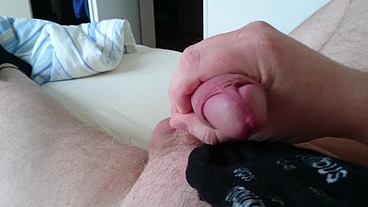 Wichsen mit Schwarzer Stinkesocke