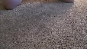 Daddy bear gets naughty on the floor: a masturbation session