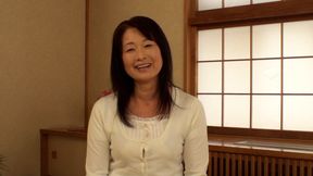 H082G06 A neat and clean black-haired 50-year-old mature woman&#039;s anxiety and anticipation are mixed in her first shot AV! - Forget yourself in front of the camera and have serious sexual intercourse.