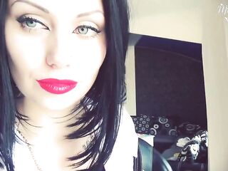 My lipsticks make u cum
