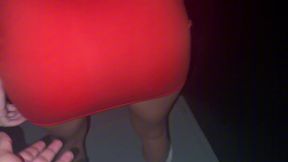 novinha transa e chupa na glory hole da casa de swing