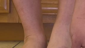 Giantess clipping her grown out toe nails barefeet. Stepping on nail clipping makes them get stuck on goddess wrinkles soles. Toe wiggles makes them fall right off her pink feet.